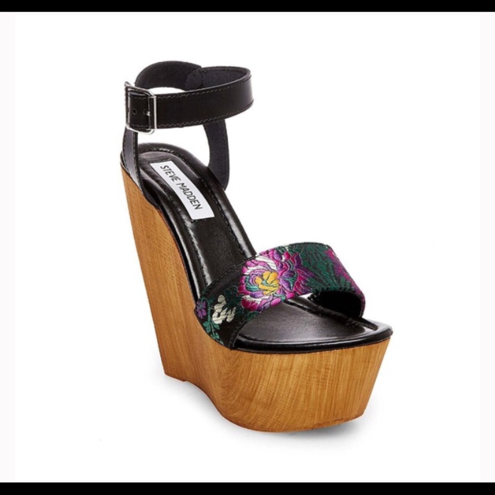 Steve Madden platform wedges- nwob